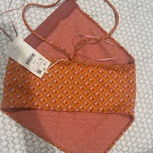 Geometric Patterned top